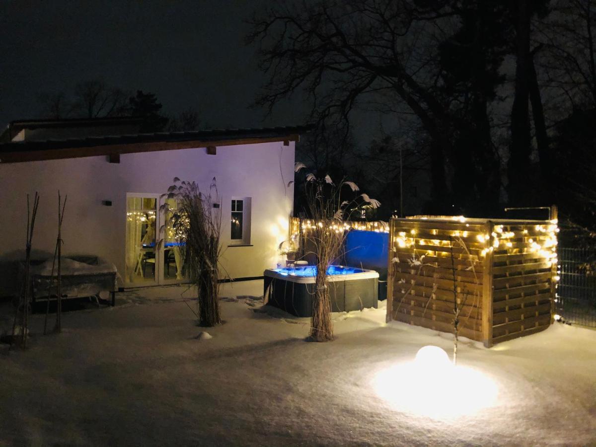 Gartenloft Mit Outdoor Whirlpool Und Garten Petershagen-Eggersdorf Zewnętrze zdjęcie
