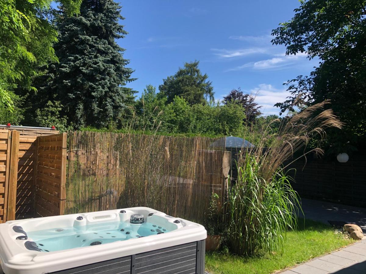 Gartenloft Mit Outdoor Whirlpool Und Garten Petershagen-Eggersdorf Zewnętrze zdjęcie